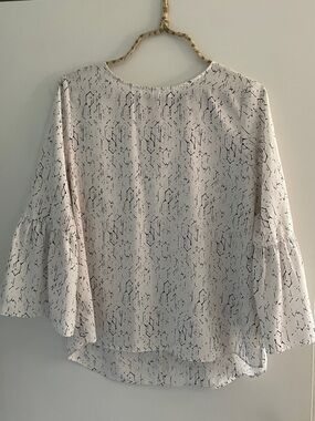 Apt. 9 Cream Blouse with black and pink Geometric Print and Bell Sleeves